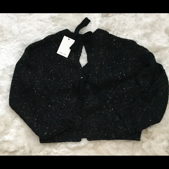 John +Jenn new sweater Sz M - Picture 10 of 15